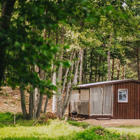 Отель Livranda Camping Houses Saunags Экстерьер фото